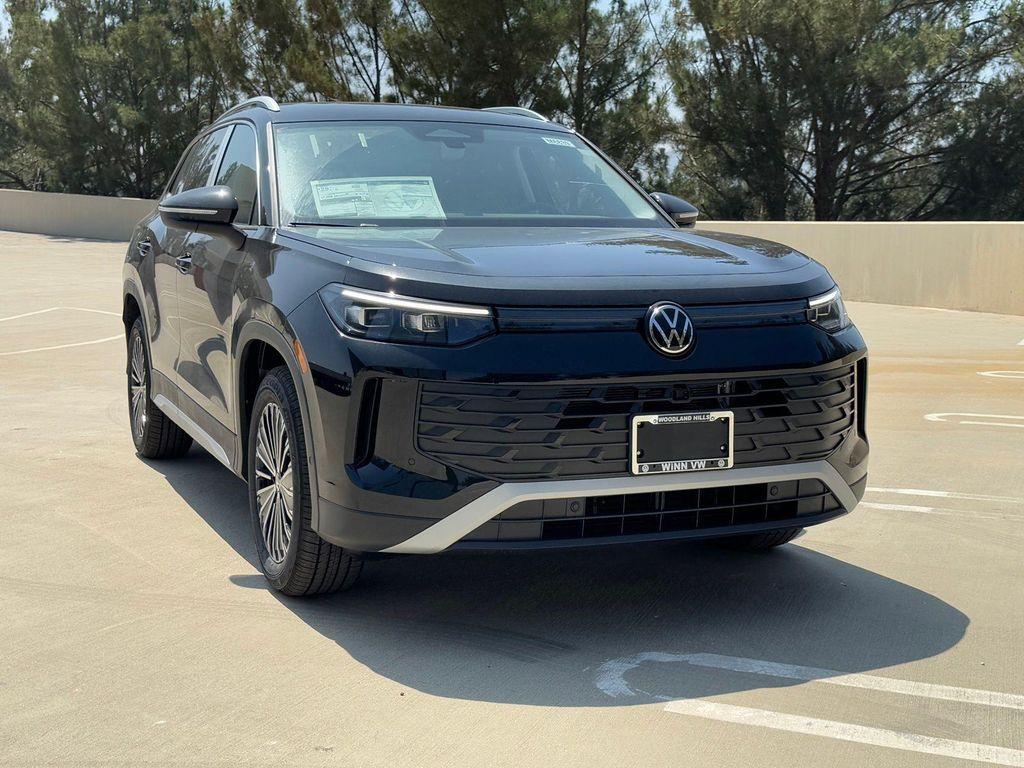 new 2025 Volkswagen Tiguan car, priced at $32,682