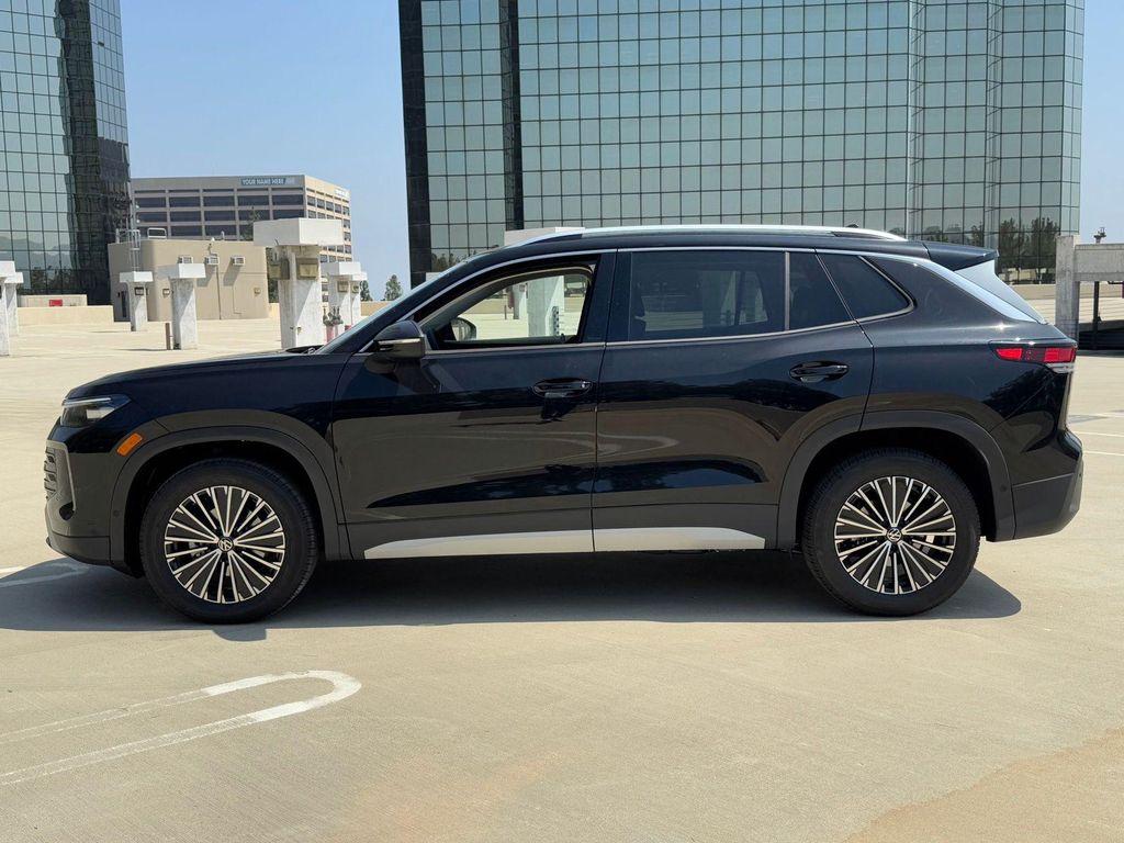 new 2025 Volkswagen Tiguan car, priced at $32,682