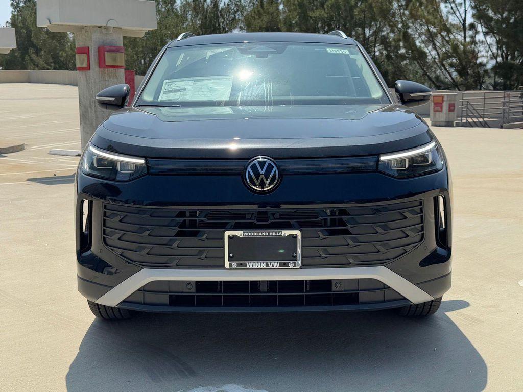 new 2025 Volkswagen Tiguan car, priced at $32,682