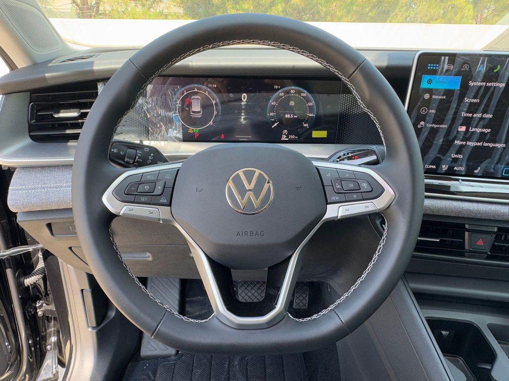 new 2025 Volkswagen Tiguan car, priced at $32,682