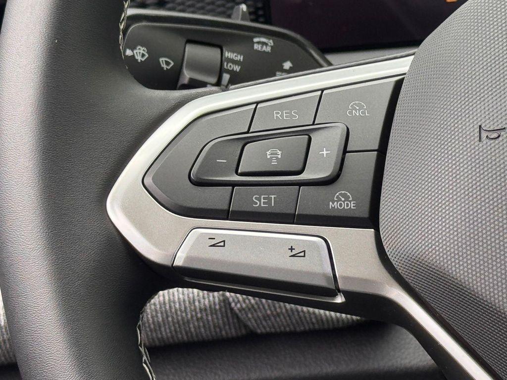 new 2025 Volkswagen Tiguan car, priced at $32,271