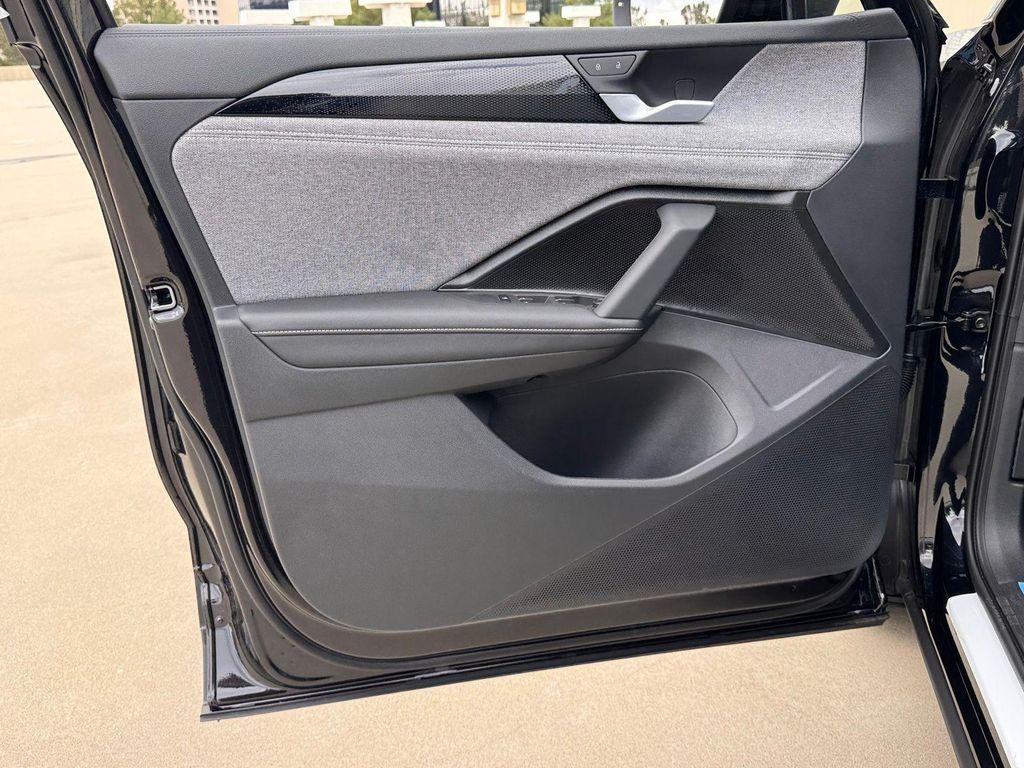 new 2025 Volkswagen Tiguan car, priced at $32,271