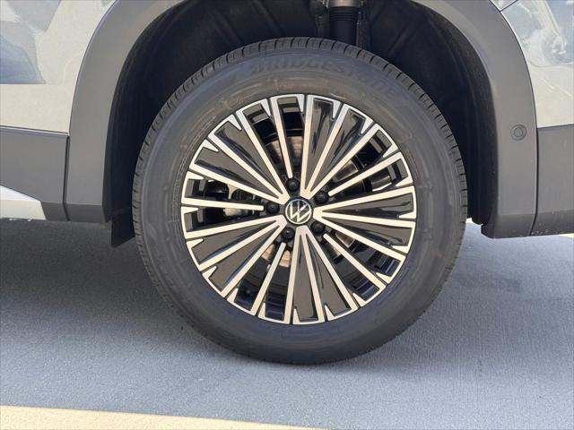new 2025 Volkswagen Tiguan car, priced at $31,705