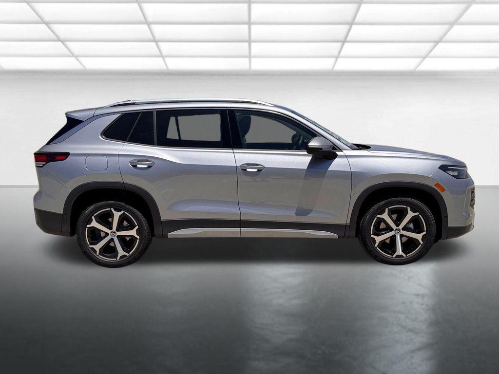 new 2025 Volkswagen Tiguan car, priced at $35,103