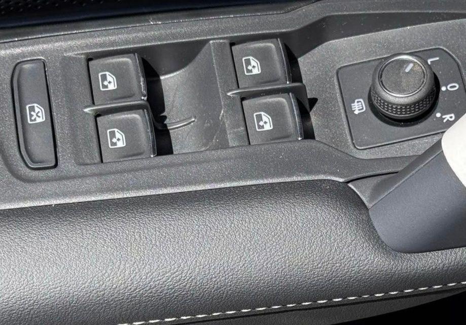 new 2025 Volkswagen Tiguan car, priced at $35,103
