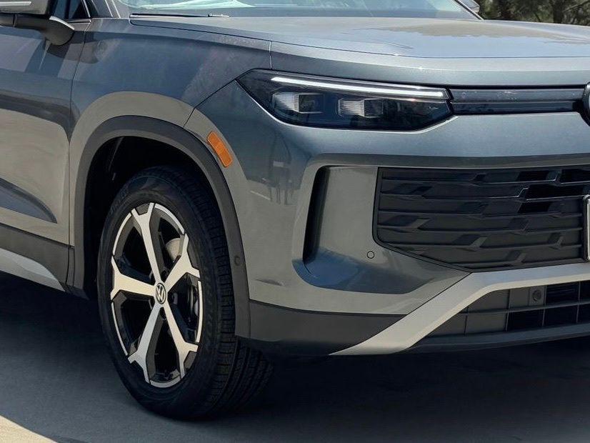 new 2025 Volkswagen Tiguan car, priced at $34,205