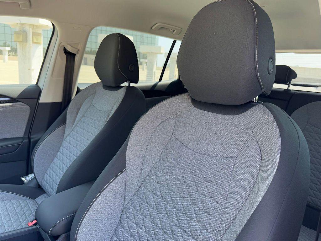 new 2025 Volkswagen Tiguan car, priced at $32,382