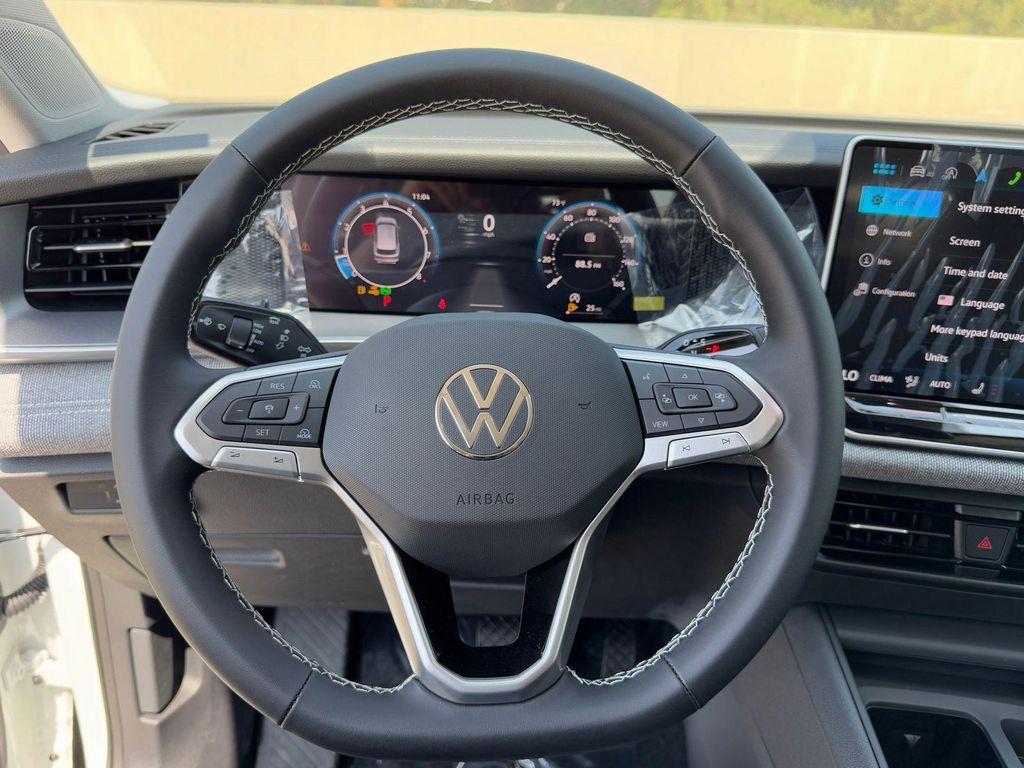 new 2025 Volkswagen Tiguan car, priced at $32,382