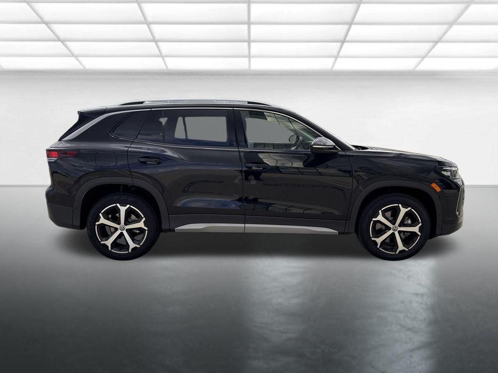 new 2025 Volkswagen Tiguan car, priced at $38,176