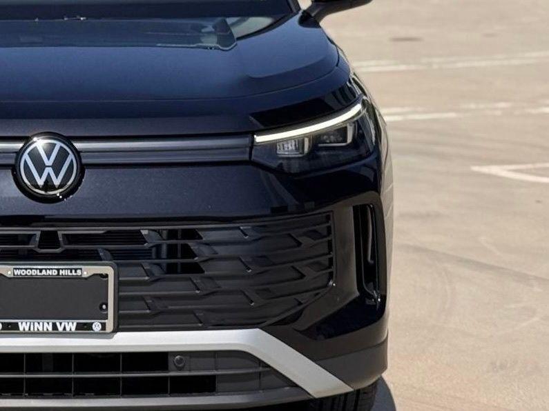 new 2025 Volkswagen Tiguan car, priced at $32,371