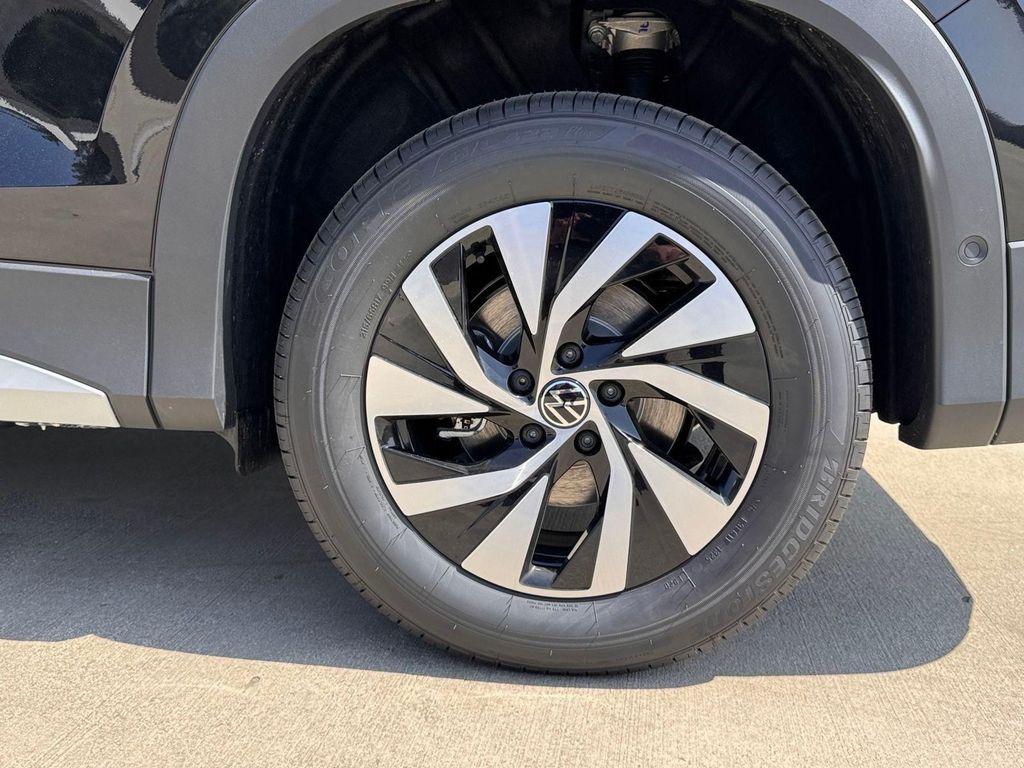 new 2025 Volkswagen Tiguan car, priced at $32,371