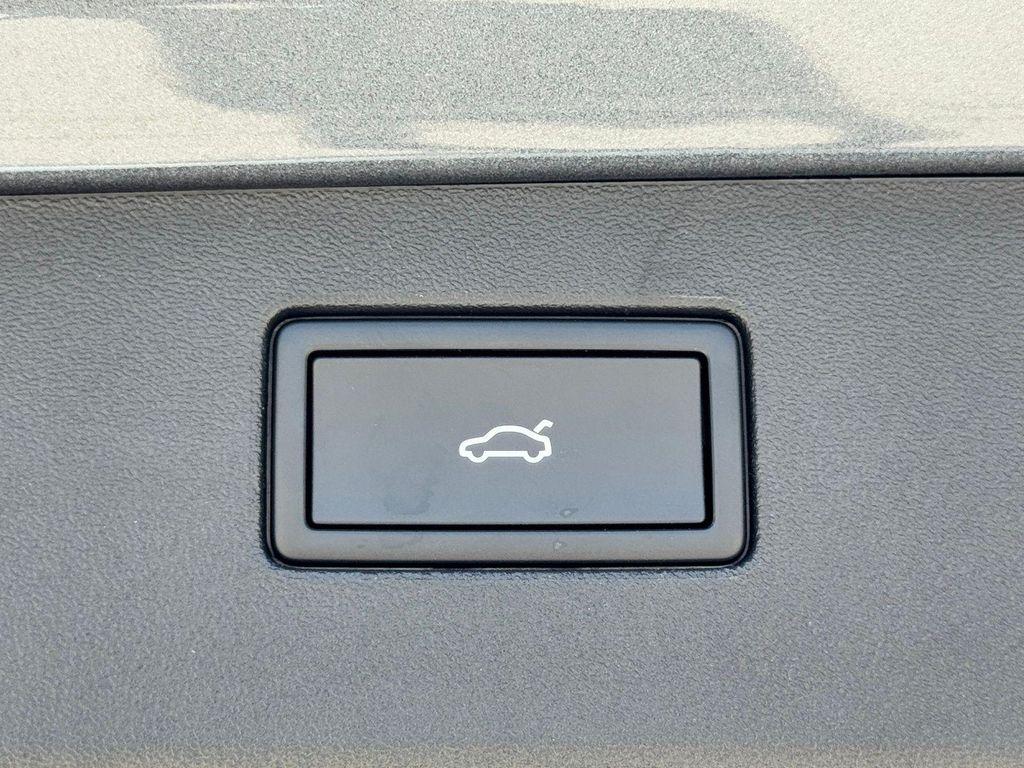 new 2025 Volkswagen Tiguan car, priced at $38,176