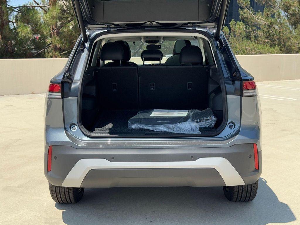 new 2025 Volkswagen Tiguan car, priced at $38,176