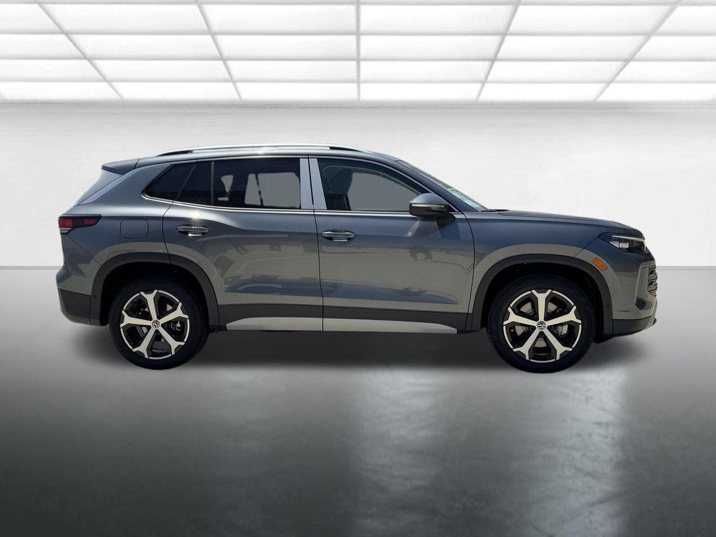 new 2025 Volkswagen Tiguan car, priced at $38,176