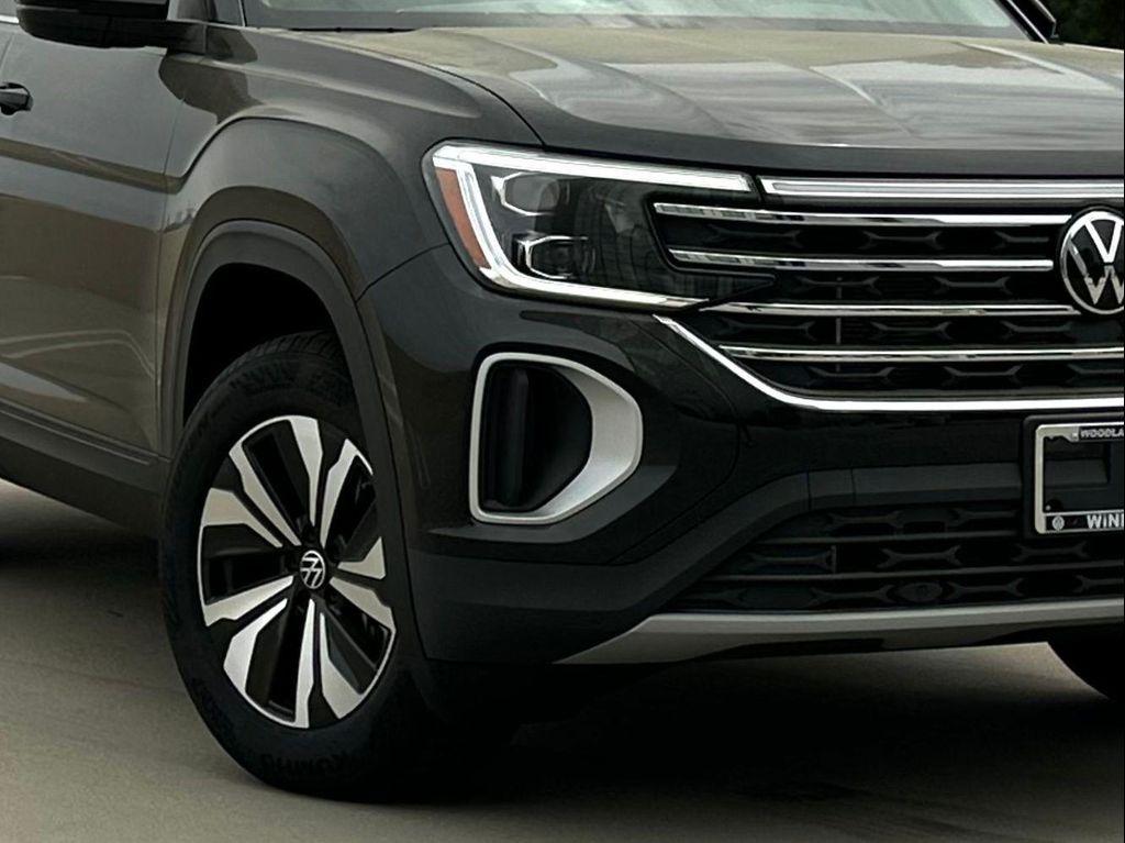 new 2025 Volkswagen Atlas car, priced at $40,446