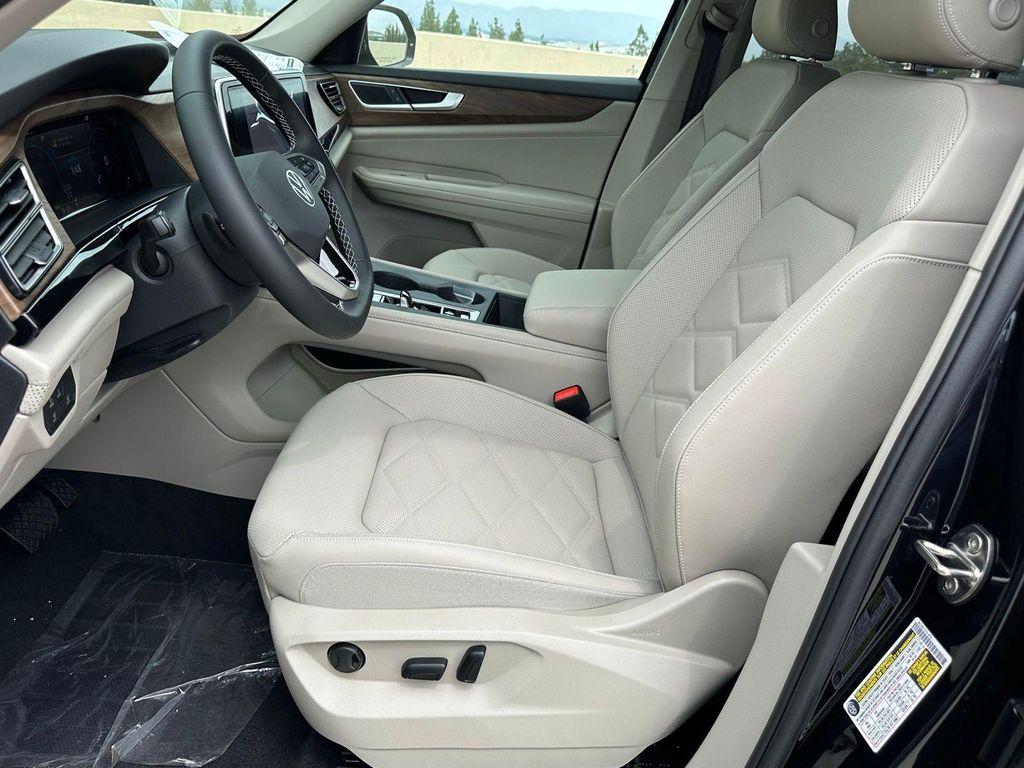 new 2025 Volkswagen Atlas car, priced at $40,446
