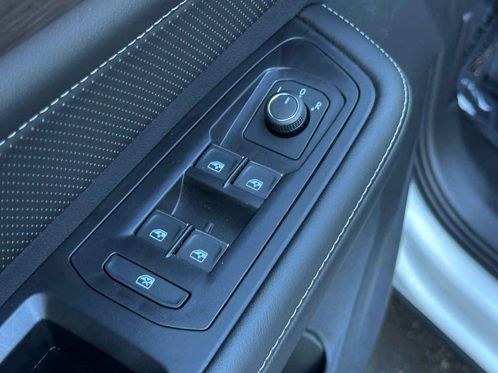 new 2025 Volkswagen Atlas car, priced at $52,404