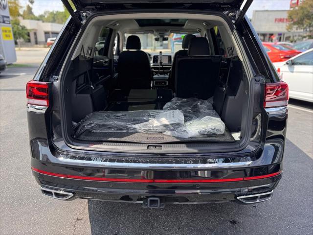 new 2025 Volkswagen Atlas car, priced at $55,571