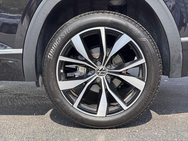 new 2025 Volkswagen Atlas car, priced at $55,571