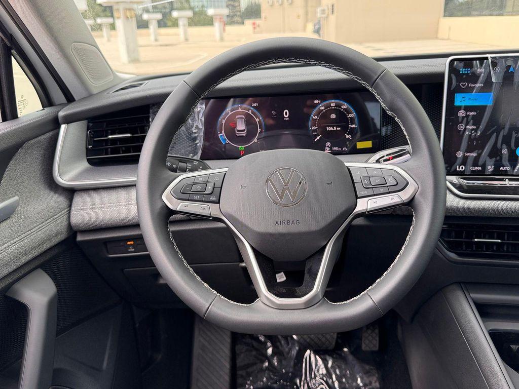 new 2025 Volkswagen Tiguan car, priced at $34,182