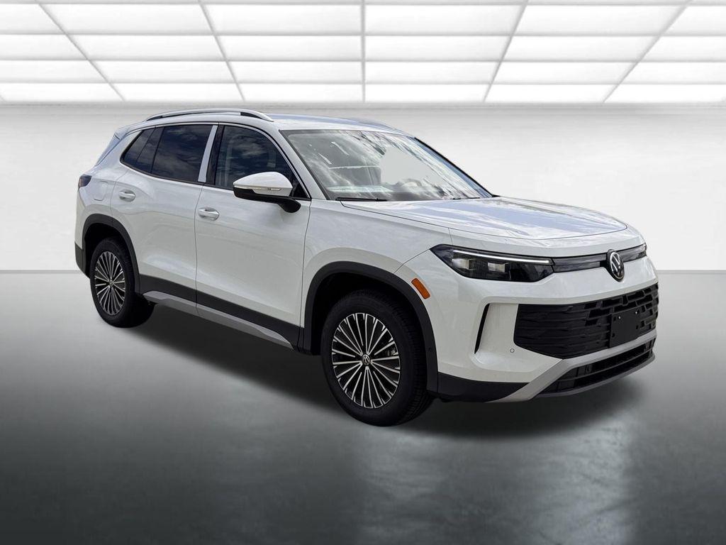 new 2025 Volkswagen Tiguan car, priced at $34,182