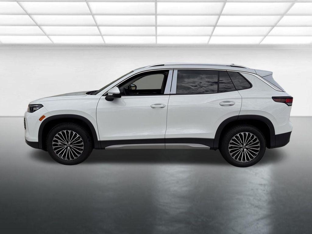 new 2025 Volkswagen Tiguan car, priced at $34,182