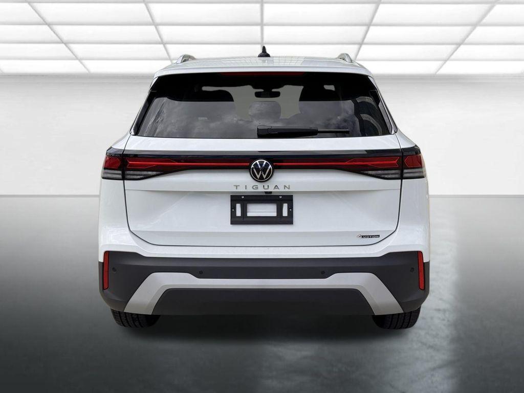 new 2025 Volkswagen Tiguan car, priced at $34,182