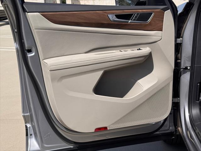 new 2025 Volkswagen Atlas car, priced at $40,619