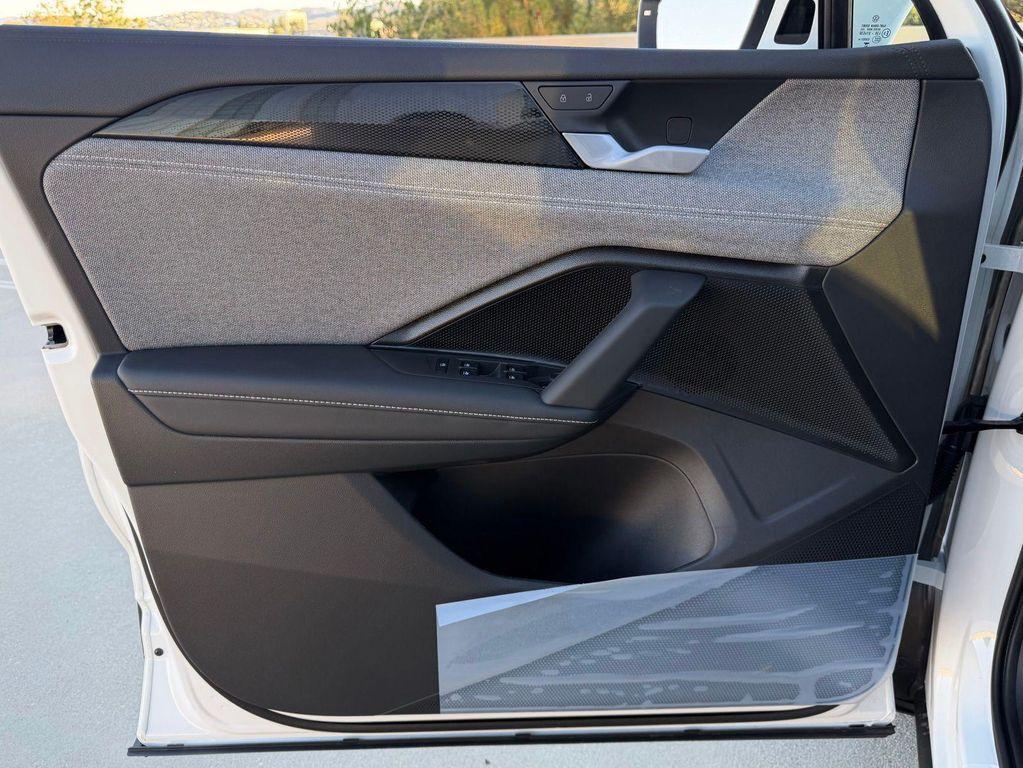 new 2026 Volkswagen Tiguan car, priced at $32,881