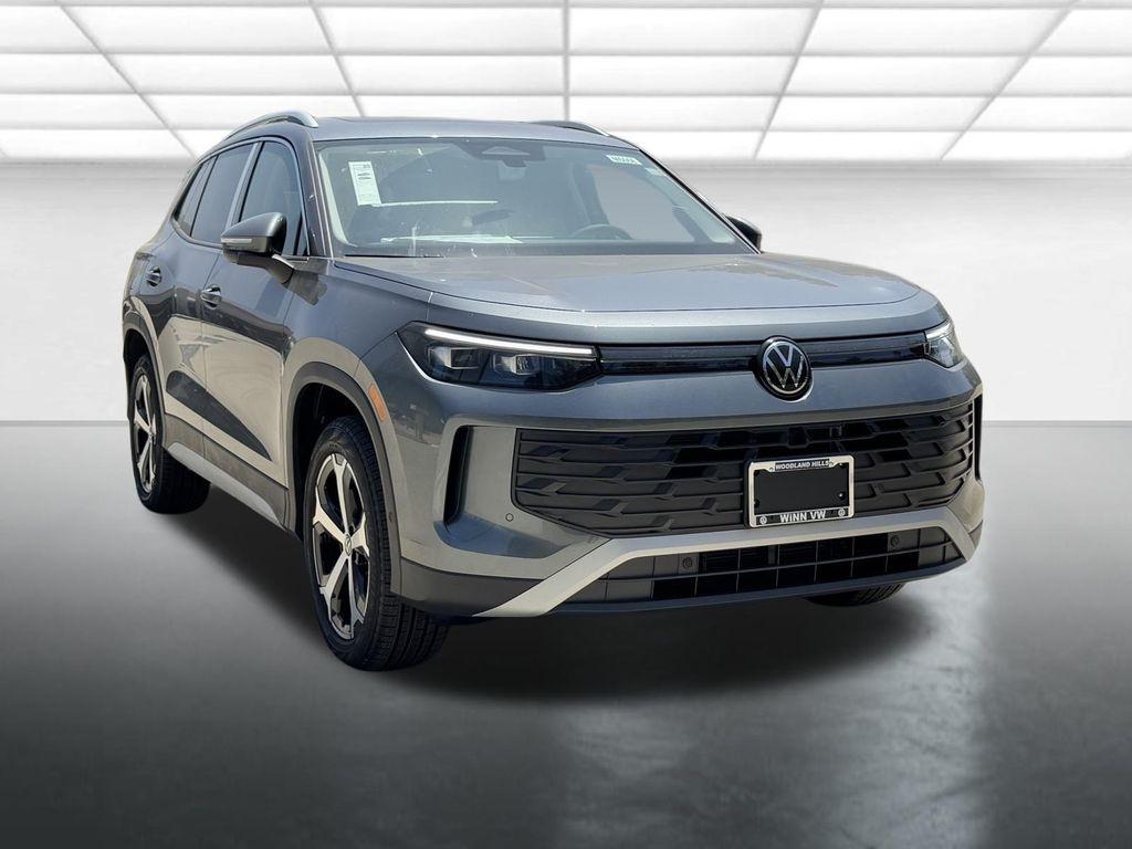 new 2025 Volkswagen Tiguan car, priced at $37,121