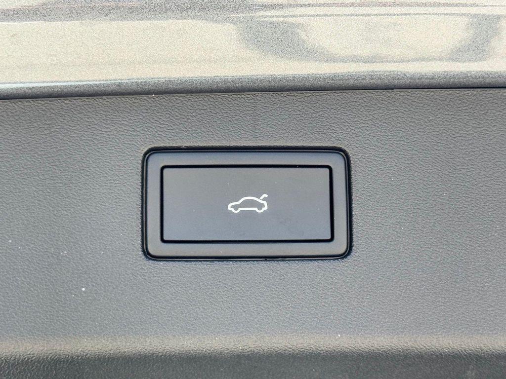 new 2025 Volkswagen Tiguan car, priced at $37,121