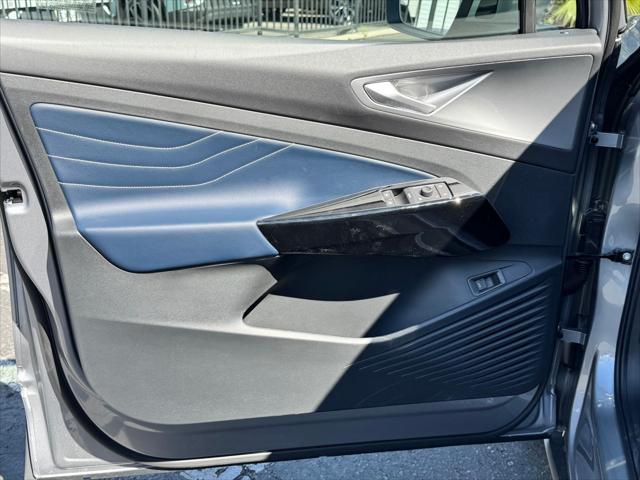 new 2025 Volkswagen ID.4 car, priced at $46,761
