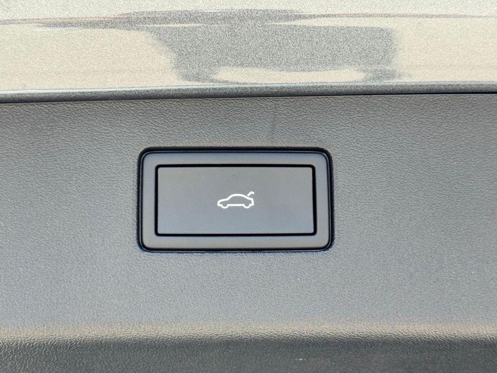 new 2025 Volkswagen Tiguan car, priced at $35,476