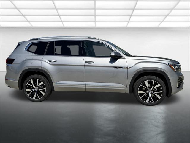 new 2025 Volkswagen Atlas car, priced at $56,208