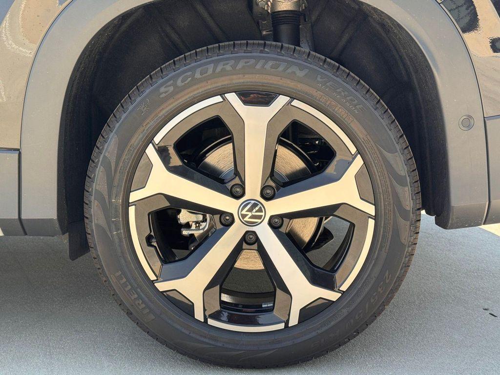 new 2025 Volkswagen Tiguan car, priced at $34,716