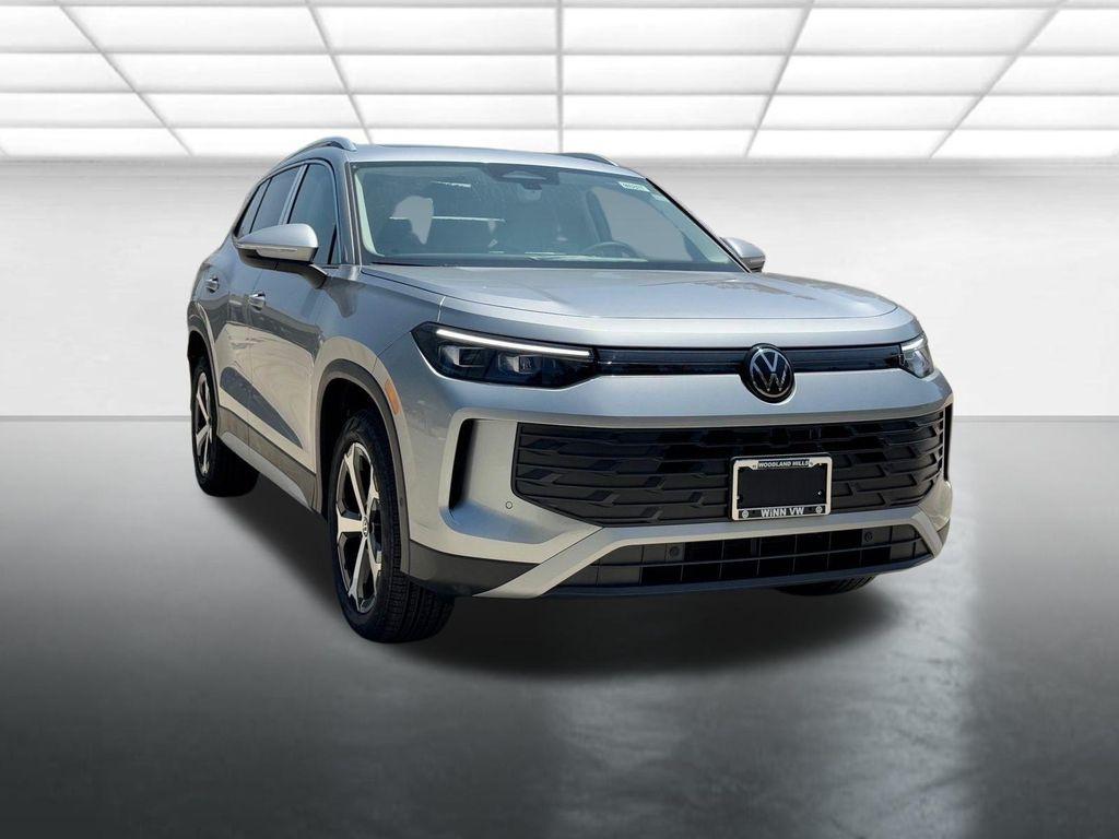 new 2025 Volkswagen Tiguan car, priced at $38,176