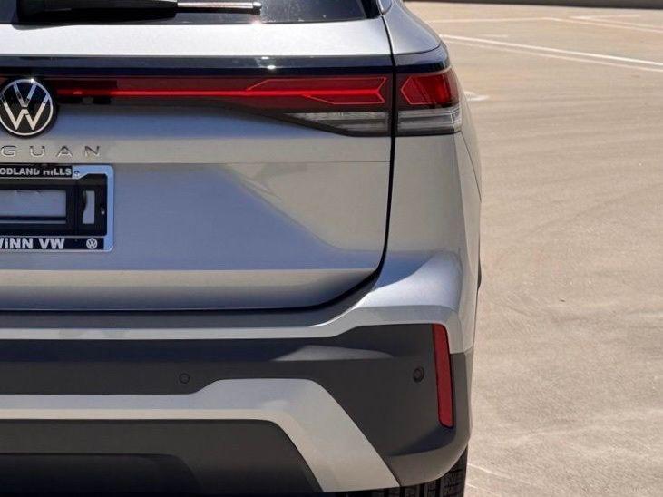 new 2025 Volkswagen Tiguan car, priced at $38,176