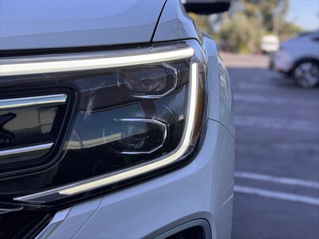 new 2025 Volkswagen Atlas car, priced at $51,479
