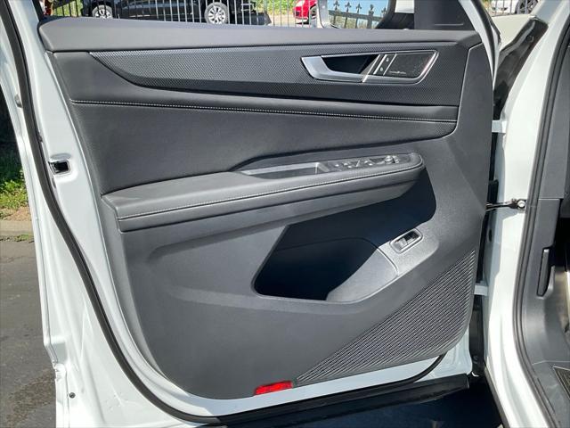 new 2025 Volkswagen Atlas Cross Sport car, priced at $55,031