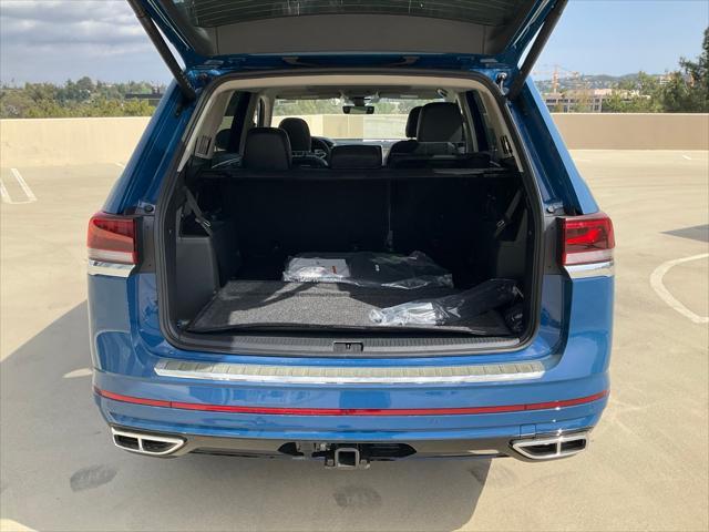 new 2025 Volkswagen Atlas car, priced at $55,571