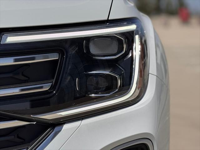 new 2025 Volkswagen Atlas car, priced at $45,954