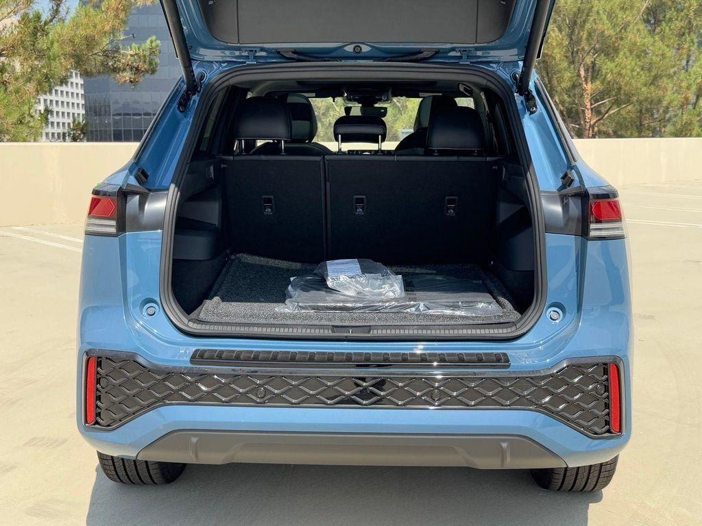 new 2025 Volkswagen Tiguan car, priced at $40,867