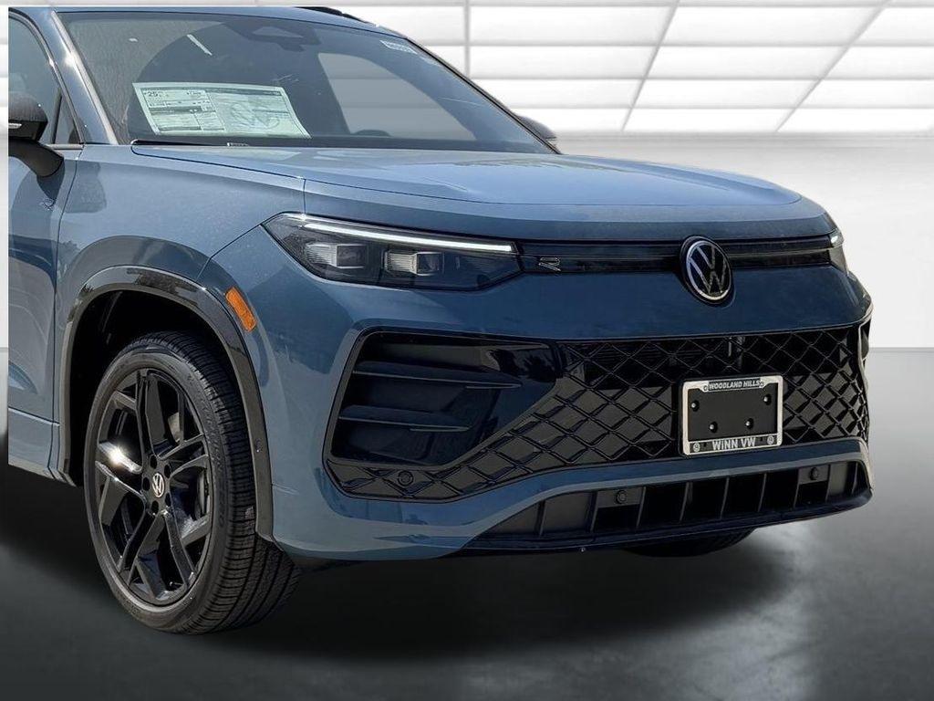 new 2025 Volkswagen Tiguan car, priced at $40,867
