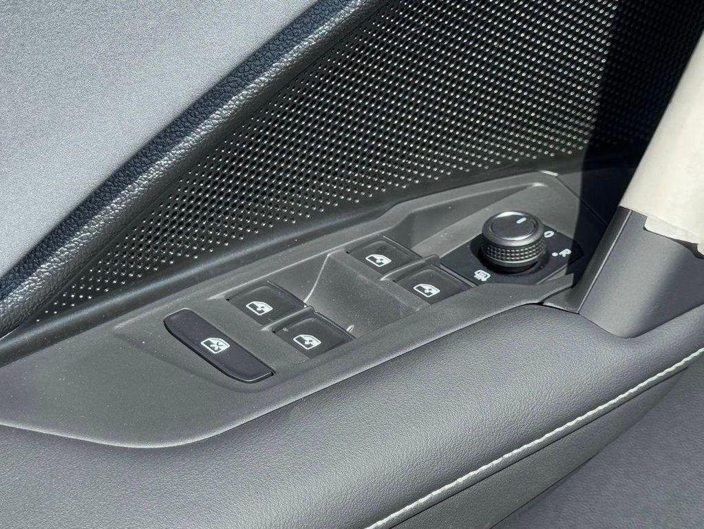 new 2025 Volkswagen Tiguan car, priced at $40,867