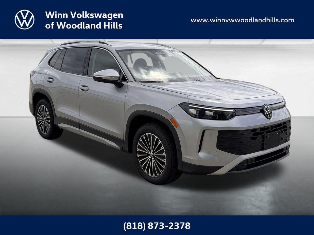 new 2025 Volkswagen Tiguan car, priced at $32,682