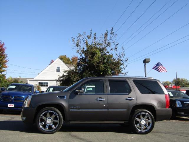 used 2011 Cadillac Escalade car, priced at $13,995