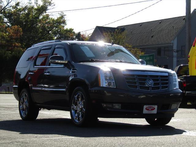 used 2011 Cadillac Escalade car, priced at $13,995