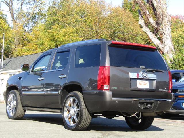 used 2011 Cadillac Escalade car, priced at $13,995