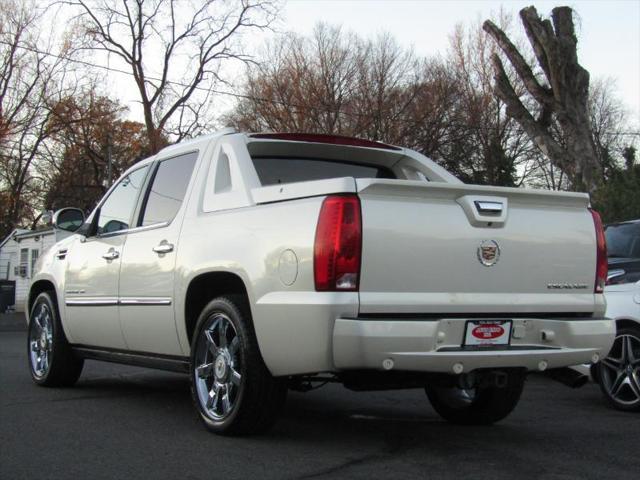 used 2013 Cadillac Escalade EXT car, priced at $19,995