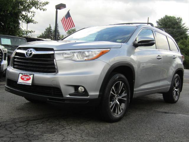 used 2016 Toyota Highlander car, priced at $21,245